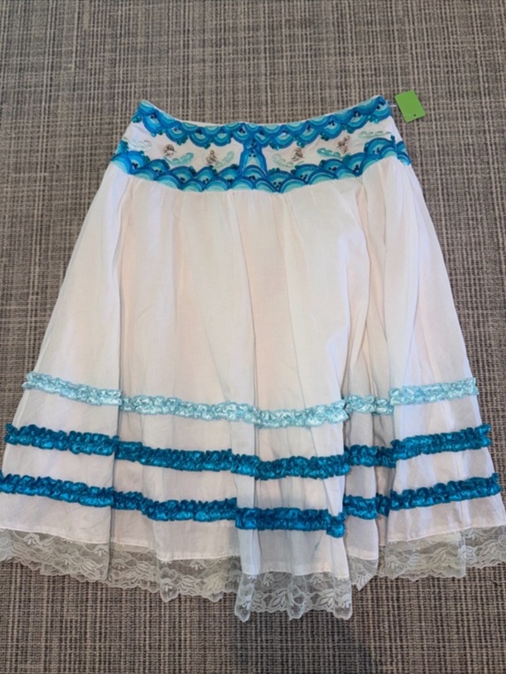 Lapis  MIDI Peasant white lace trim skirt size M